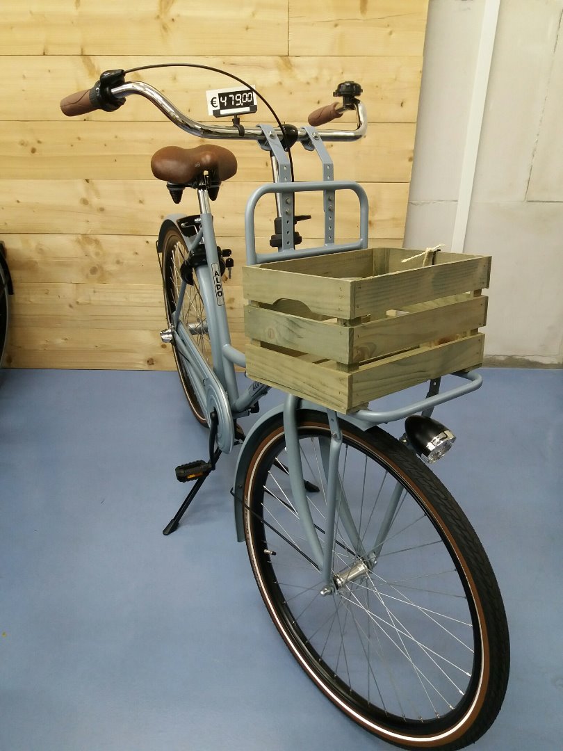 Houten fietskrat bruin 35x25x20cm - Mobielefietsservicewebshop: koop je nieuwe fiets of tweedehands fietstassen, fietsbellen, fietscomputer, fietsverlichting, fietsversiering, fietspompen en zadels online bij de Mobiele fietsservice!